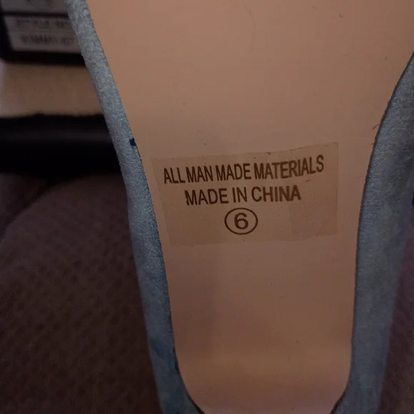 Chase + Chloe Light Blue Heels with Bow Accent.Size 6.New Condition - Picture 5 of 9